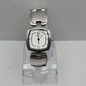 Womens Fossil ES-2212 111002 Tank Watch Silver Tone New Battery Dainty